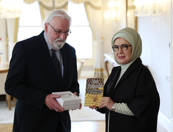 BeeVital CEO James Fearnley meets Turkey’s First Lady